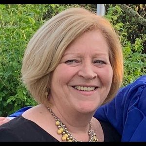 Meet your Posher, Debbie